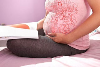 کتاب خواندن برای جنین یک ضرورت